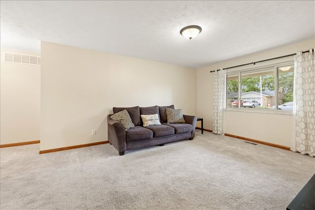 630 Wisteria Drive, Troy, OH 45373