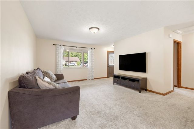 630 Wisteria Drive, Troy, OH 45373