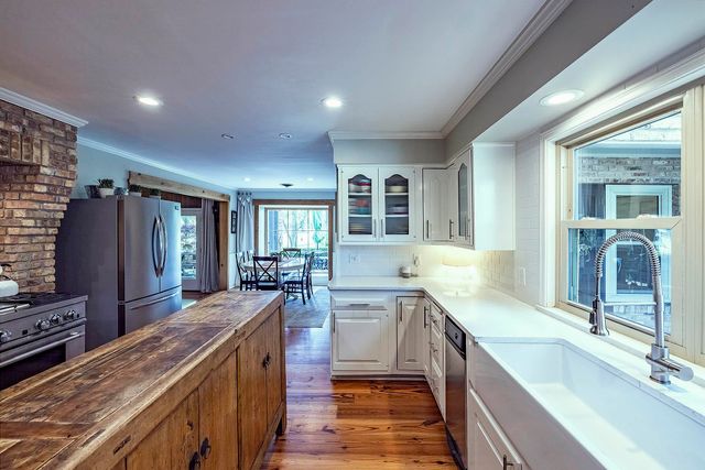 305 Oak Alley Dr, Houma, LA 70360