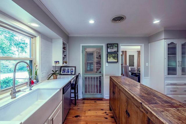 305 Oak Alley Dr, Houma, LA 70360