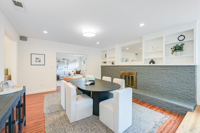 16 Wallace Way, San Rafael, CA 94903