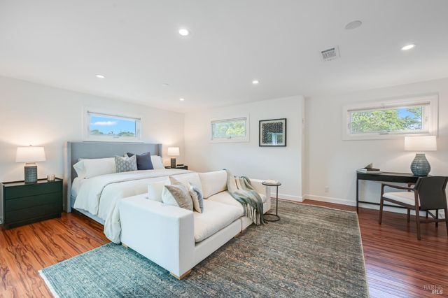 16 Wallace Way, San Rafael, CA 94903