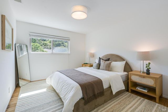 16 Wallace Way, San Rafael, CA 94903