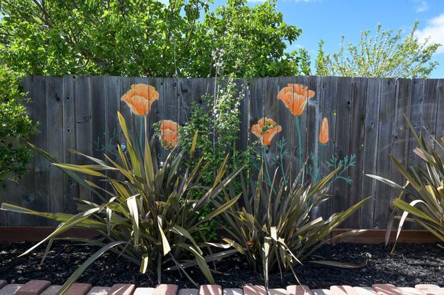 16 Wallace Way, San Rafael, CA 94903