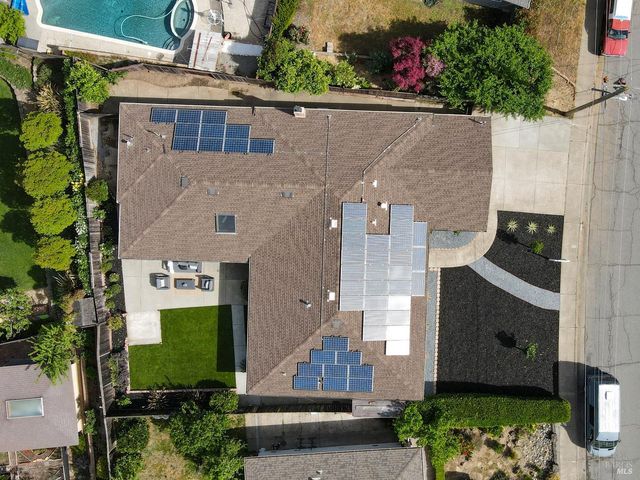 16 Wallace Way, San Rafael, CA 94903