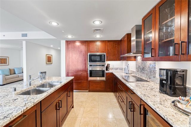 223 Saratoga Road 3203, Honolulu, HI 96815