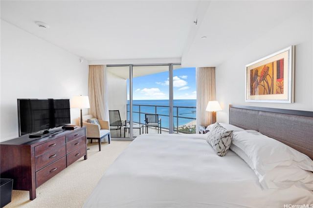 223 Saratoga Road 3203, Honolulu, HI 96815