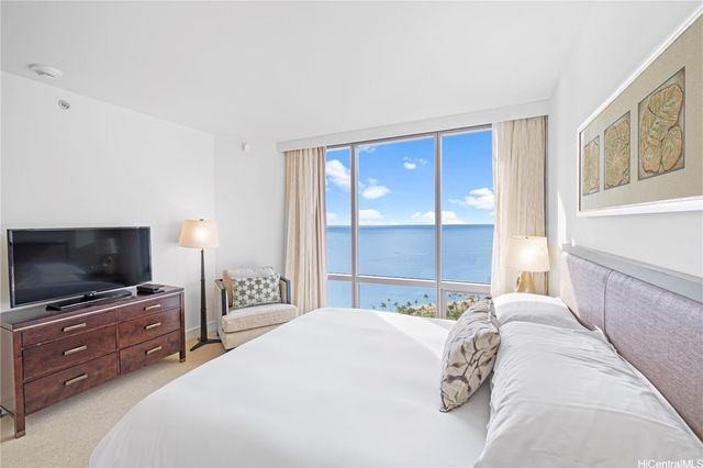 223 Saratoga Road 3203, Honolulu, HI 96815