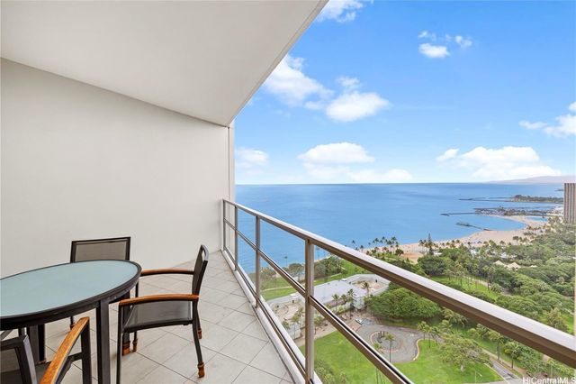 223 Saratoga Road 3203, Honolulu, HI 96815