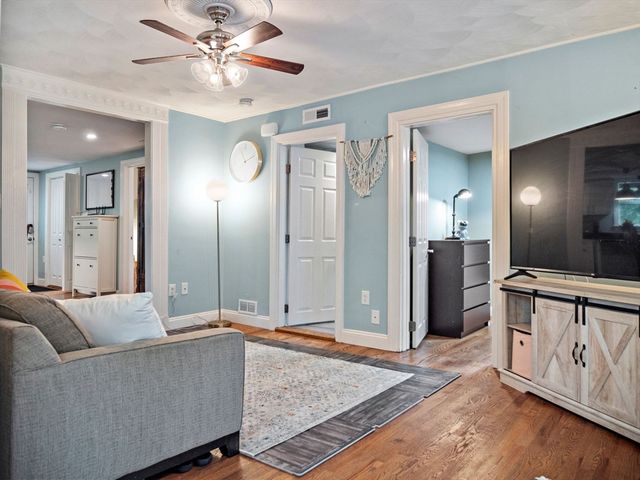 36 Brackett Rd, Ashland, MA 01721