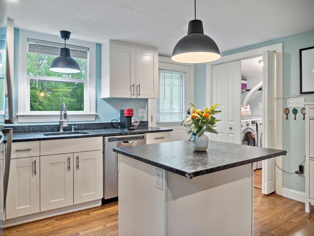 36 Brackett Rd, Ashland, MA 01721