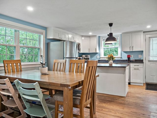 36 Brackett Rd, Ashland, MA 01721
