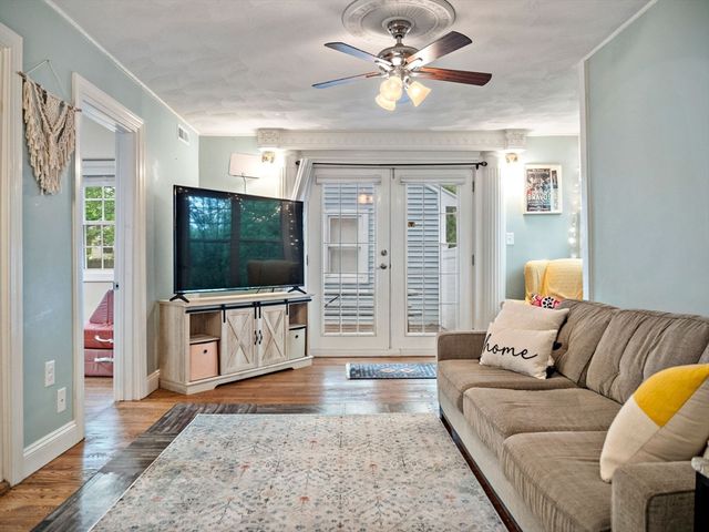 36 Brackett Rd, Ashland, MA 01721