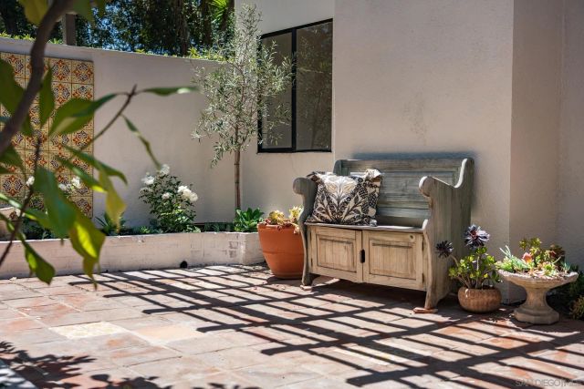 16902 Via De Santa Fe Unit 7, Rancho Santa Fe, CA 92067