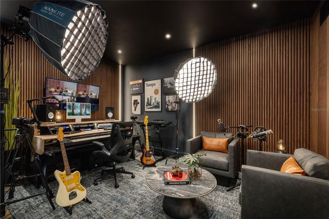 5127 W TYSON AVENUE S1, Tampa, FL 33611