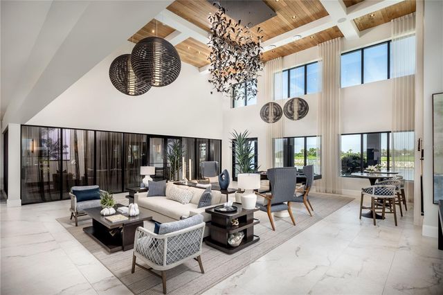 5127 W TYSON AVENUE S1, Tampa, FL 33611