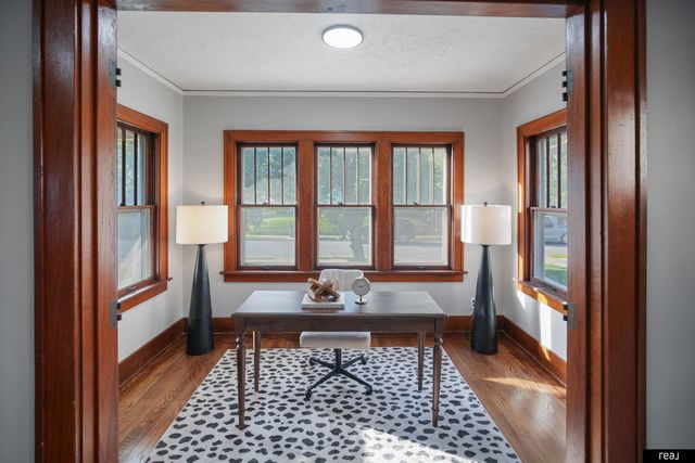 2744 Bauman Avenue, Omaha, NE 68112