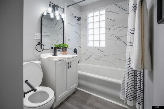 2744 Bauman Avenue, Omaha, NE 68112