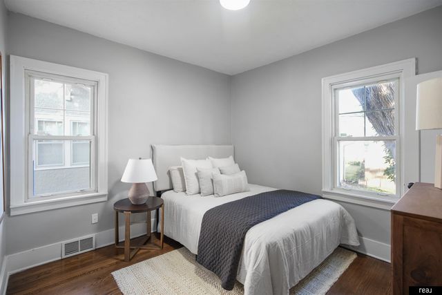 2744 Bauman Avenue, Omaha, NE 68112