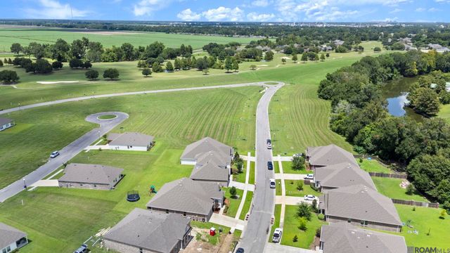 58830 Island Dr, Plaquemine, LA 70764
