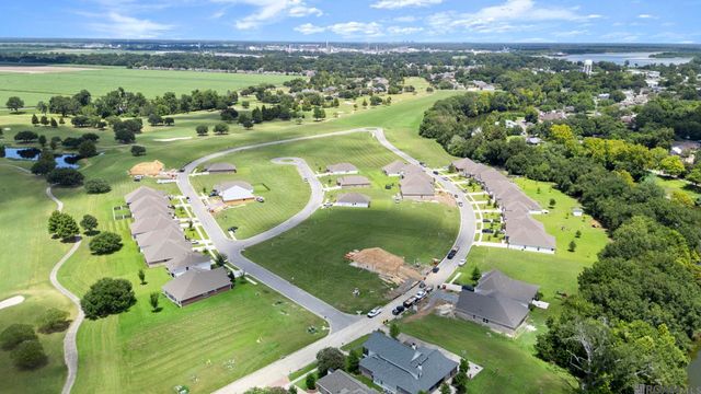 58830 Island Dr, Plaquemine, LA 70764