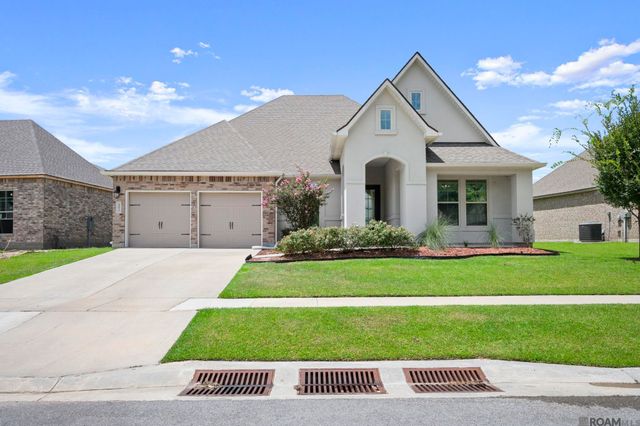 58830 Island Dr, Plaquemine, LA 70764