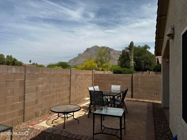 578 W Tara Danette Drive, Tucson, AZ 85704