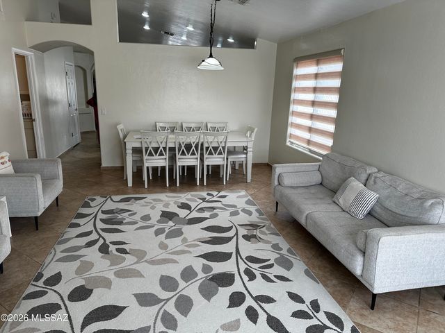 578 W Tara Danette Drive, Tucson, AZ 85704