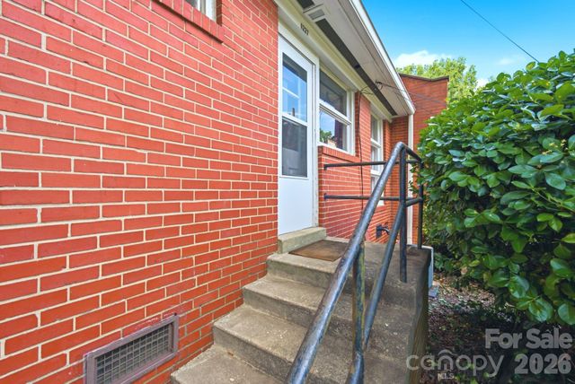 4227 Cheltenham Road, Charlotte, NC 28211