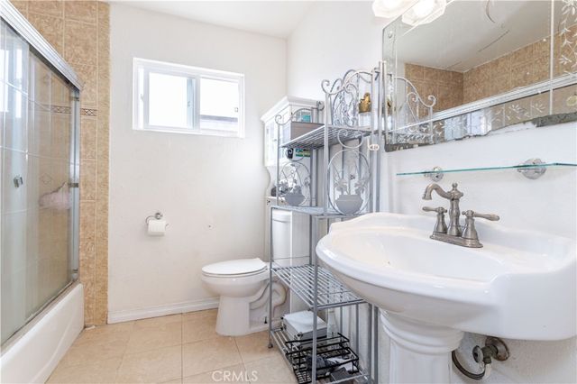 6411 West Boulevard, Inglewood, CA 90302