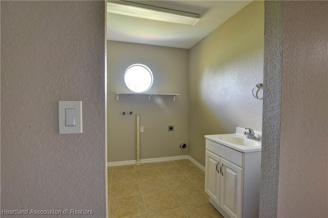 107 Bali Street NE, Lake Placid, FL 33852