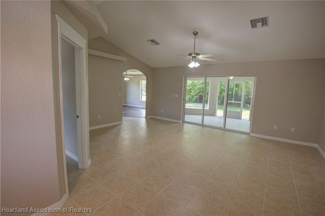 107 Bali Street NE, Lake Placid, FL 33852