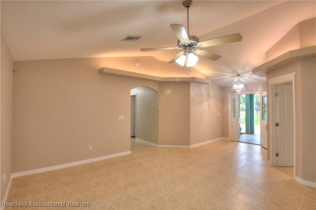 107 Bali Street NE, Lake Placid, FL 33852