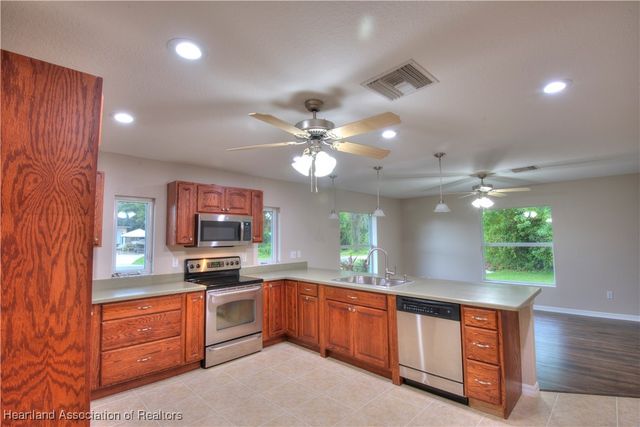 107 Bali Street NE, Lake Placid, FL 33852