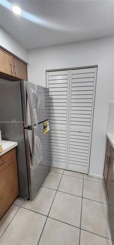 500 NE 2nd St 213, Dania Beach, FL 33004