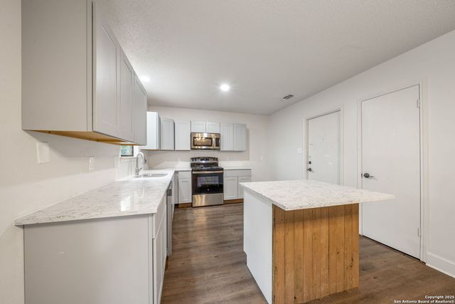 9734 KNOB OAK, San Antonio, TX 78250