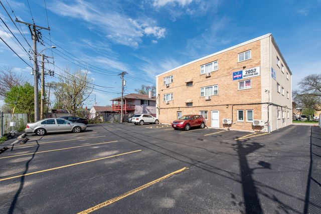 2052 Western Avenue, Waukegan, IL 60087