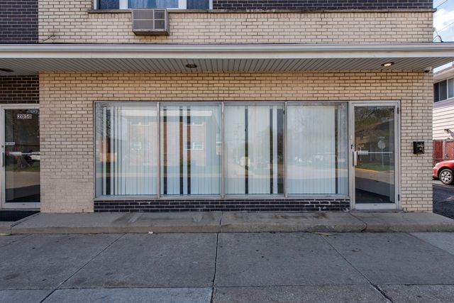 2052 Western Avenue, Waukegan, IL 60087