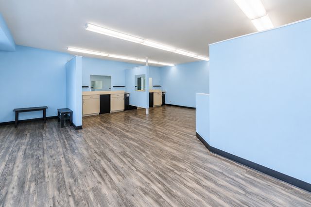 2052 Western Avenue, Waukegan, IL 60087