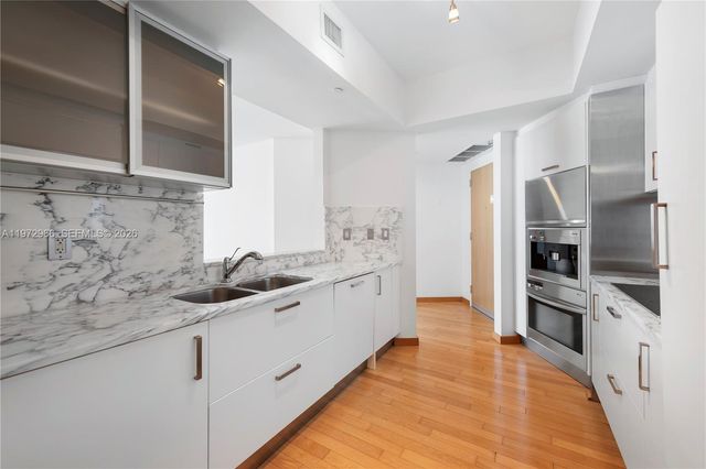 450 Alton Rd 3206, Miami Beach, FL 33139