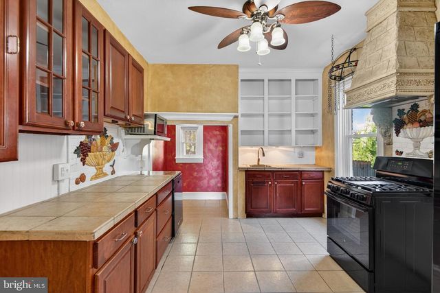 22 N PINE ST, Lancaster, PA 17603