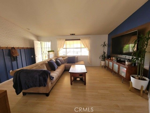 17000 Cholla Avenue, Hesperia, CA 92345