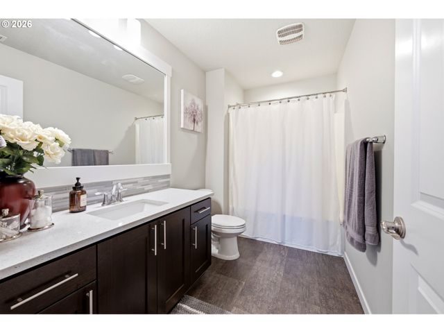 17703 Ne 32ND St, Vancouver, WA 98682