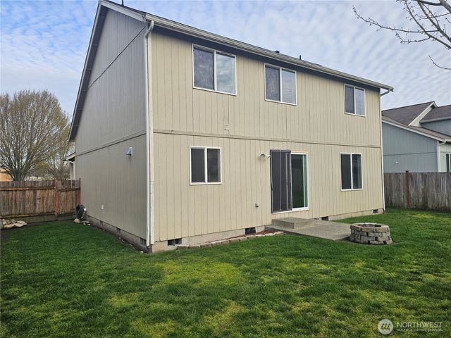 9814 Greenleaf Loop SE, Yelm, WA 98597