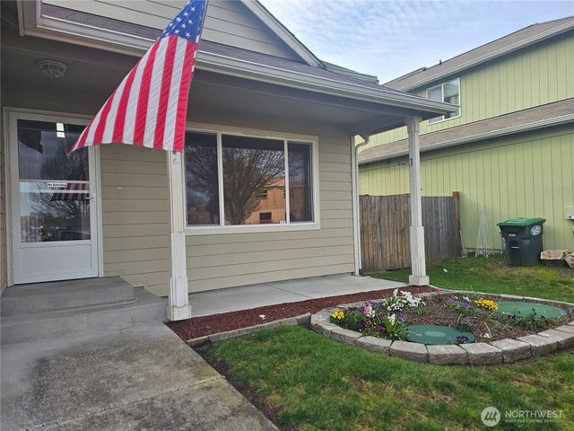 9814 Greenleaf Loop SE, Yelm, WA 98597