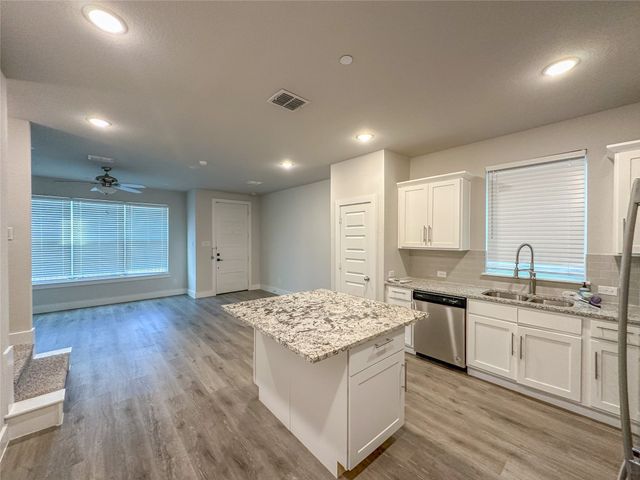 7616 Resting Mews, North Richland Hills, TX 76182
