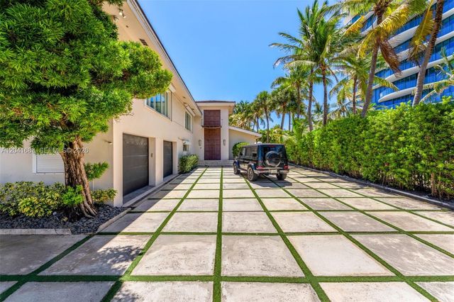 105 Ocean Blvd, Golden Beach, FL 33160