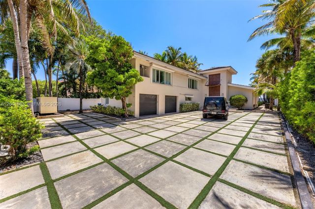 105 Ocean Blvd, Golden Beach, FL 33160