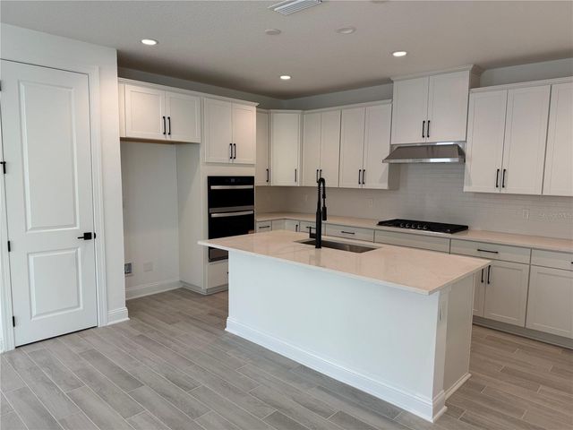 6 HUXLEY AVENUE, Palm Coast, FL 32164