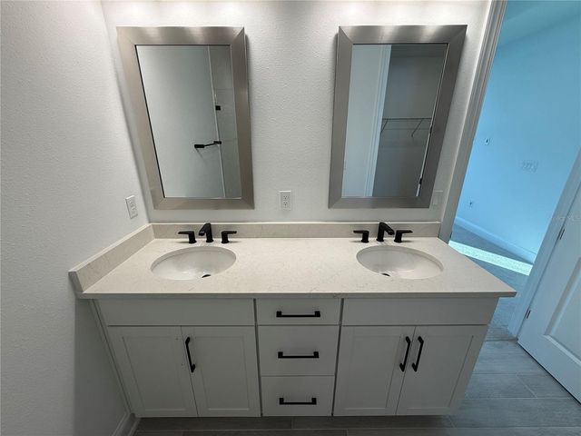 6 HUXLEY AVENUE, Palm Coast, FL 32164